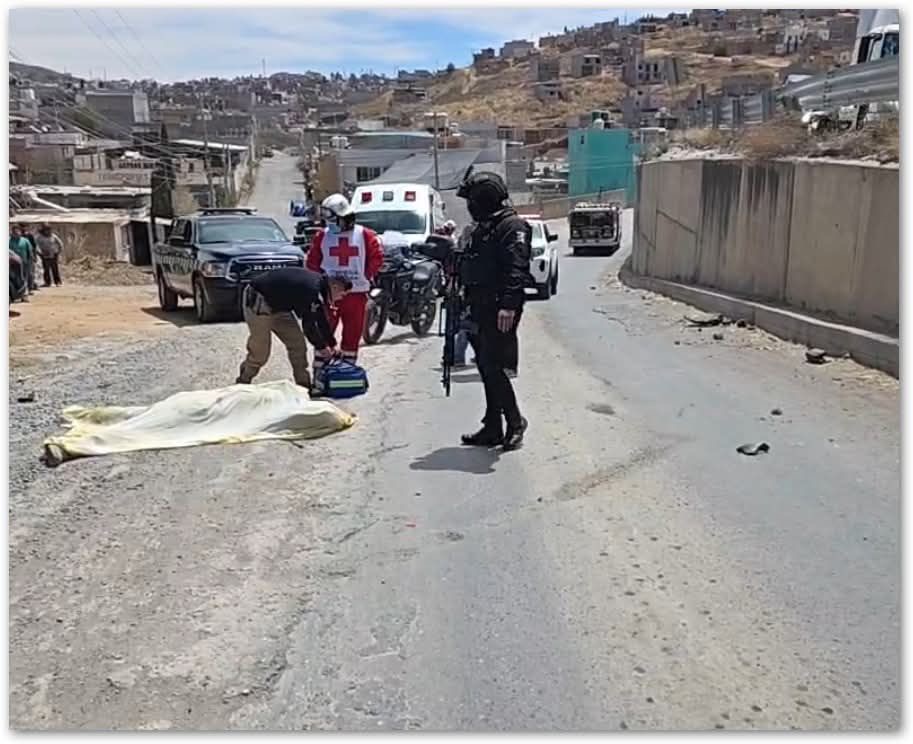 Muere agente de la Policía de Investigación en brutal accidente en motocicleta