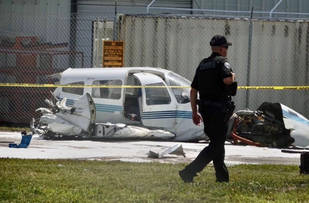 Avioneta se estrella en Florida y provoca incendio en la carretera