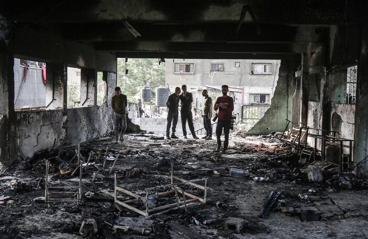 Ataque con “robot bomba” en Gaza provoca incendio en almacén de medicinas; crecen llamados a la ayuda internacional.