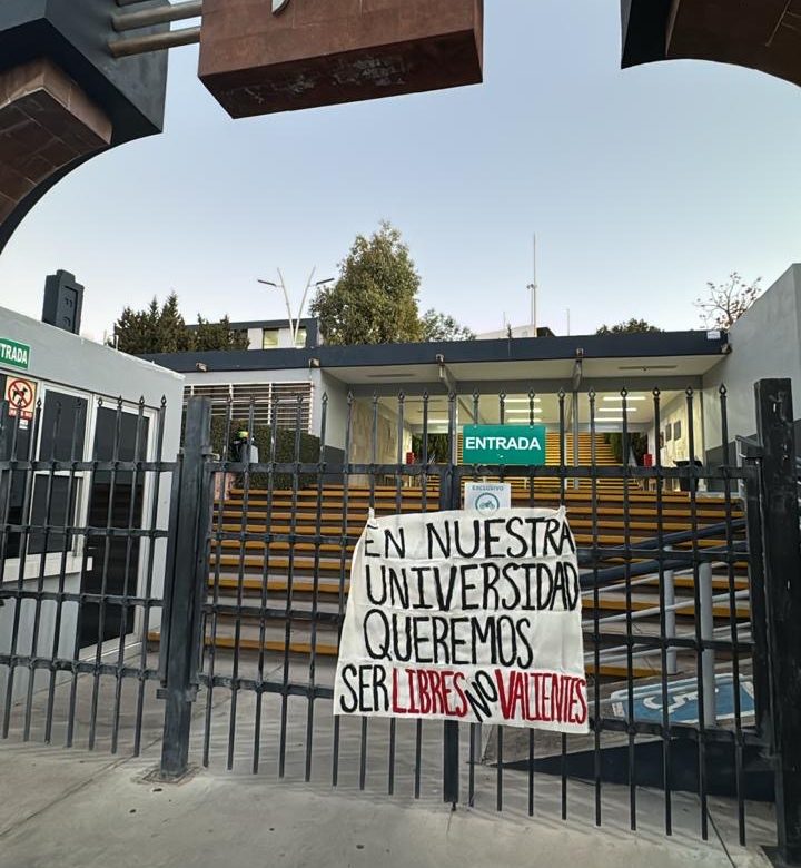 Toman estudiantes la UAZ; exigen elecciones limpias y sin presiones