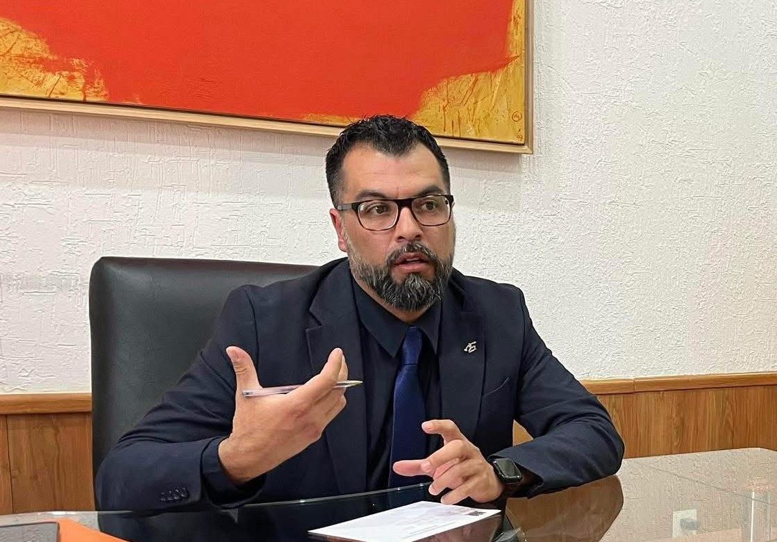 Toman protesta entre críticas: nuevo rector interino en la UAZ