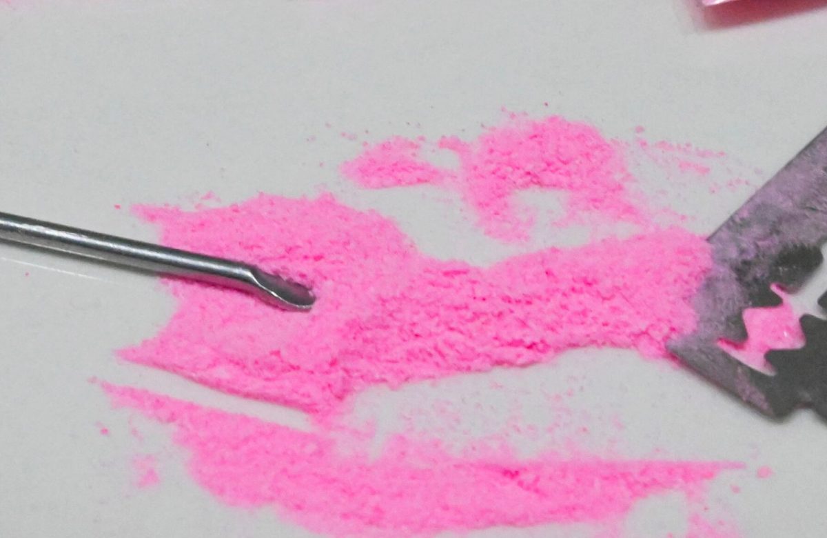 Alertan por el “tusi”, droga conocida como cocaína rosa, cada vez más consumida por jóvenes en México y peligrosa para la salud