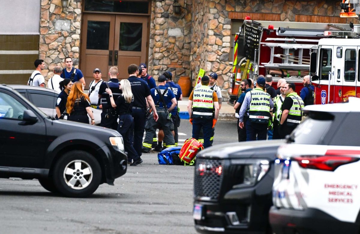 Tiroteo en centro comercial de Connecticut deja cinco heridos