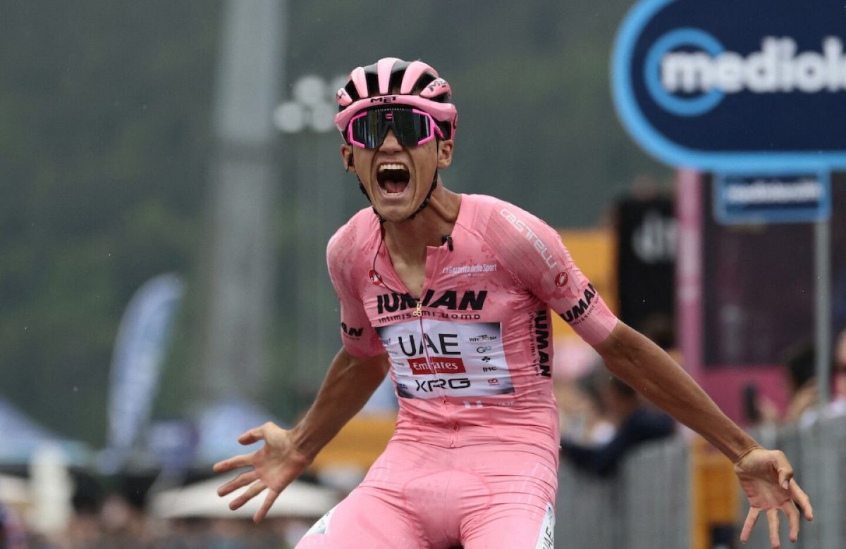 Isaac del Toro mantiene liderato en el Giro de Italia y sueña con la victoria histórica