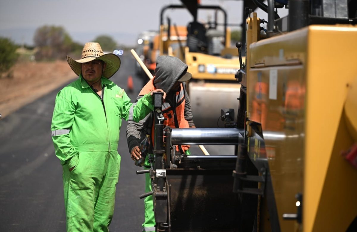 Supervisa Gobernador David Monreal avances de Programa Rescate Carretero en Fresnillo