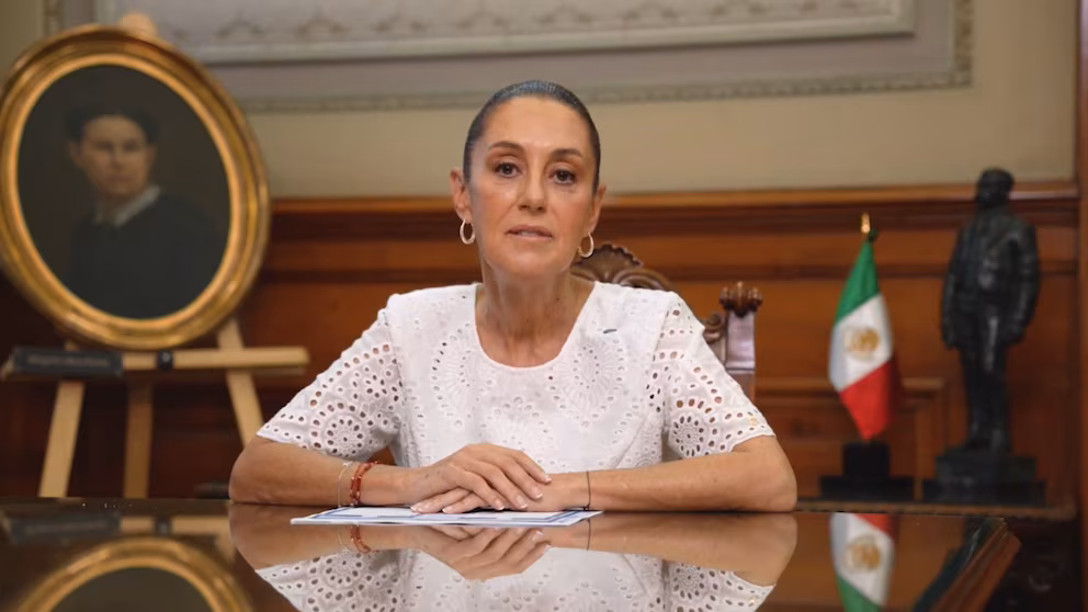 Sheinbaum llama a participar en la elección judicial y refuta críticas sobre reforma al sistema judicial.