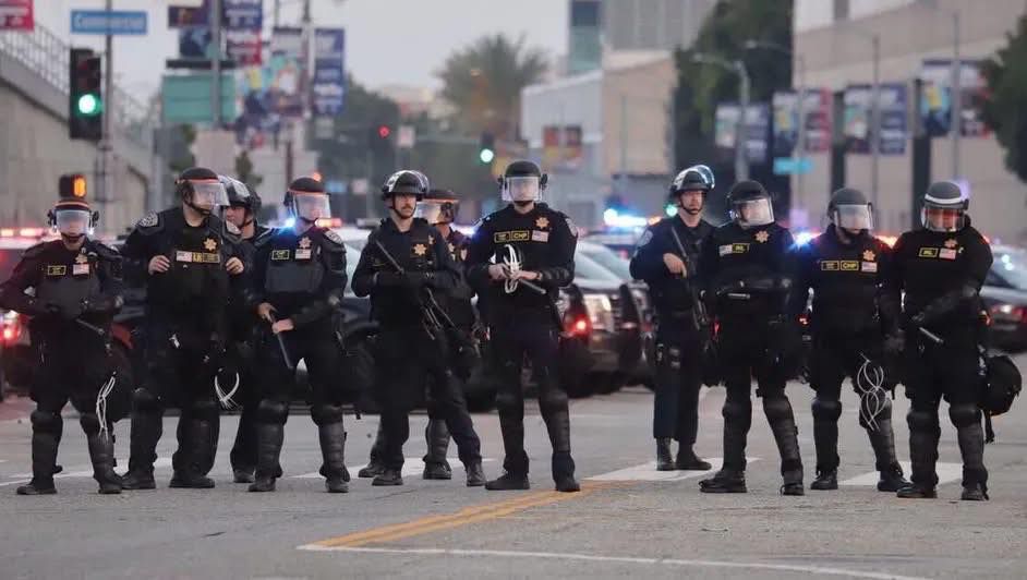 Toque de queda en Los Ángeles ante saqueos y protestas por redadas migratorias