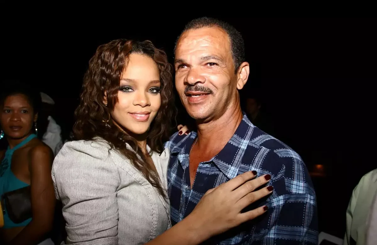 Rihanna despide a su padre, Ronald Fenty, quien falleció a los 70 años tras una corta enfermedad