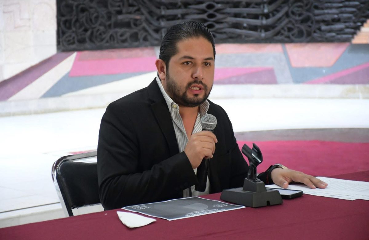¡Escándalo en Fresnillo! Más de 6 millones al año en convenios de publicidad para familiares del alcalde y la síndico