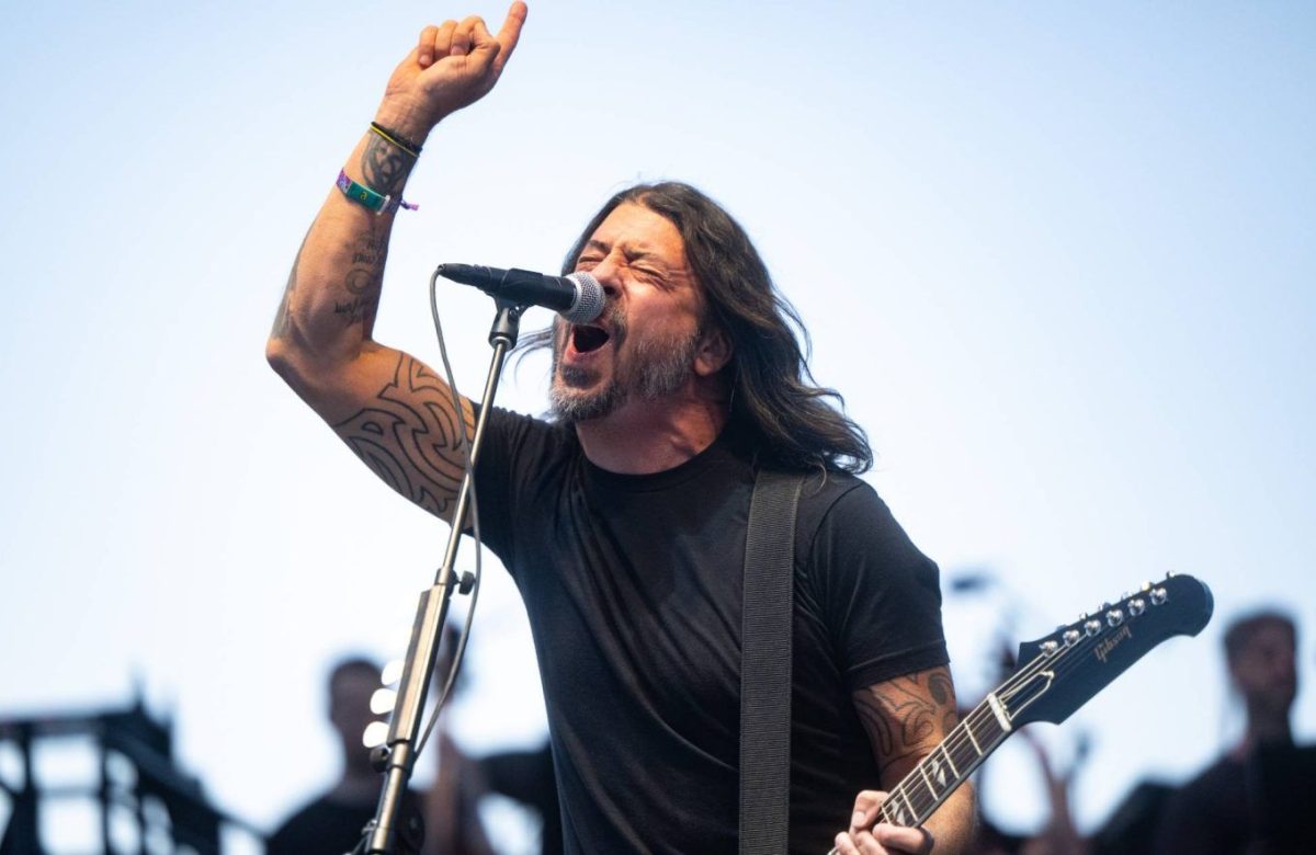 Foo Fighters celebra 30 años con canción inédita y homenaje a Taylor Hawkins