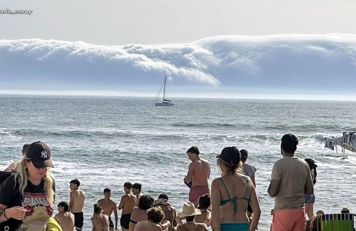 Nube asusta a turistas en playas de Portugal