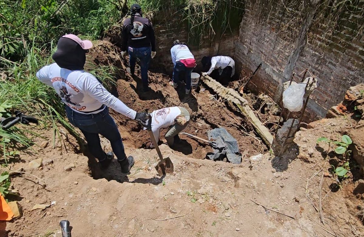 Hallan seis cuerpos en nueva fosa clandestina en Tonalá, Jalisco