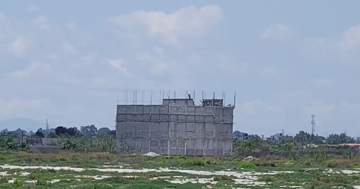 Construcción irregular invade área protegida del ex lago de Texcoco