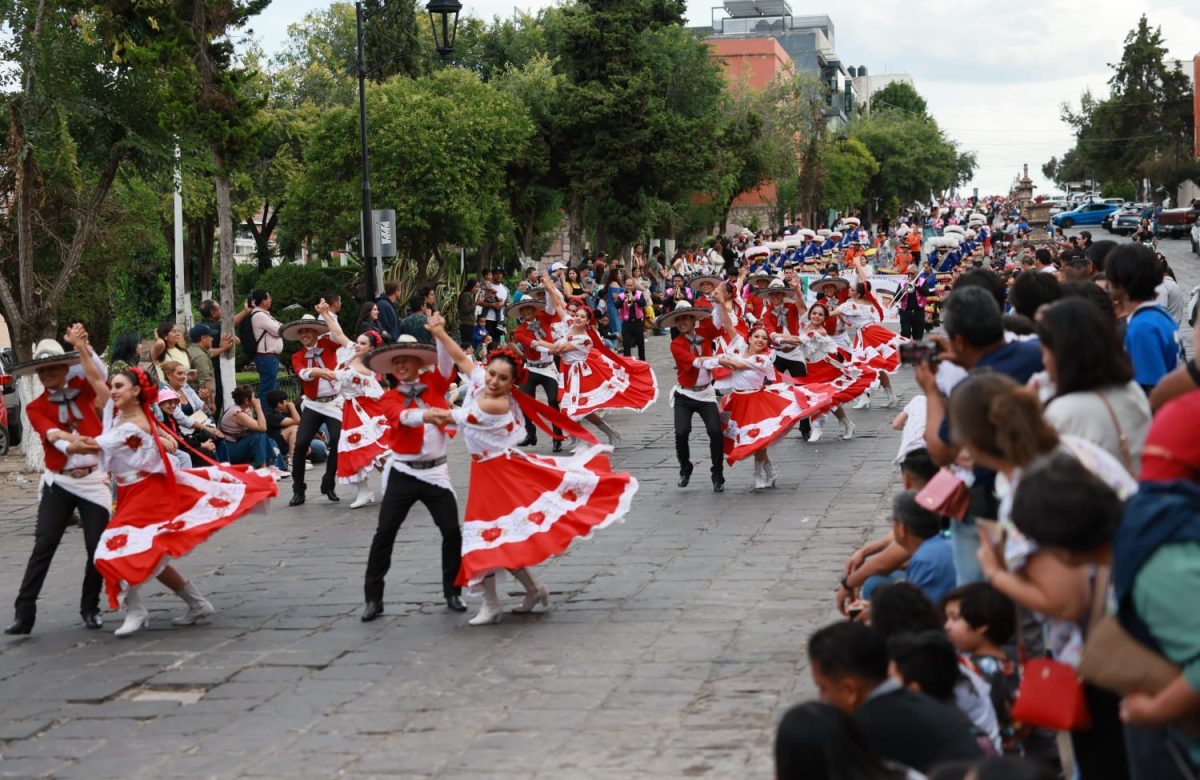 Con colorido desfile y un rotundo éxito, concluye el Festival Zacatecas del Folclor Internacional (FZFI) 2025