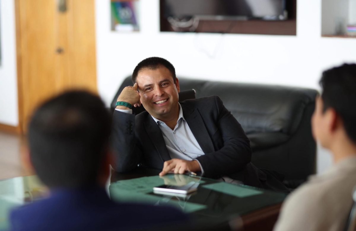 LO QUE DICEN LOS PASILLOS