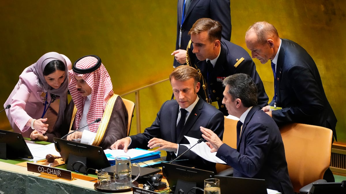 Francia reconoce oficialmente al Estado palestino