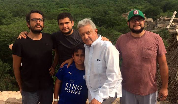 Desechan amparo a nombre de hijos de AMLO