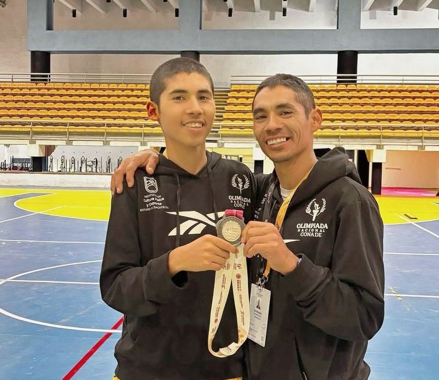 Emiliano, estudiante zacatecano con espectro autista, gana segundo lugar nacional en atletismo