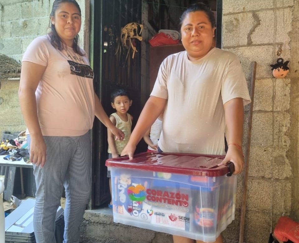 Envía Zacatecas toneladas de ayuda humanitaria a damnificados por lluvias en Hidalgo y San Luis Potosí