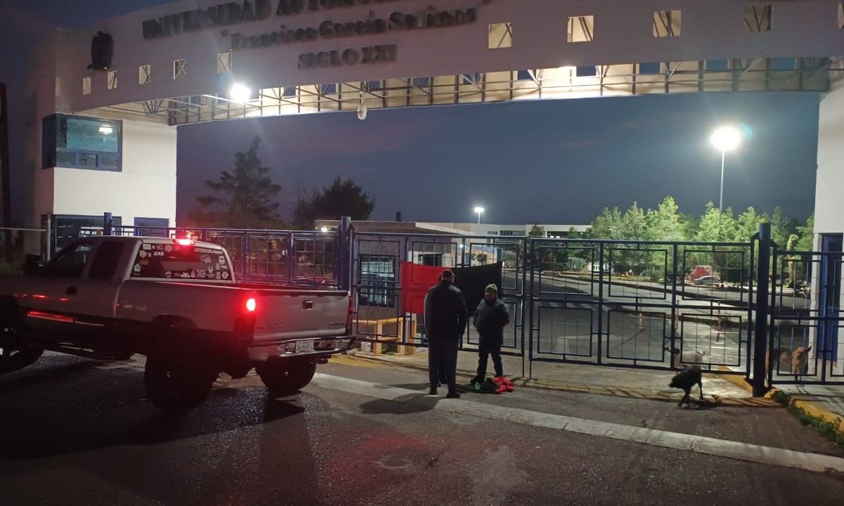 Docentes de la UAZ toman el Campus Siglo XXI por presuntas plazas “a modo”