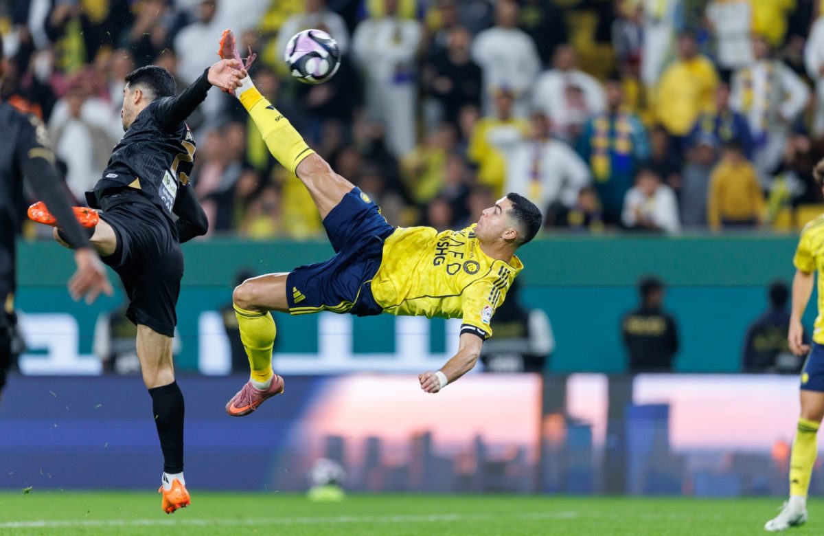 A sus 40 años Cristiano brilla con una chilena en la goleada del Al Nassr