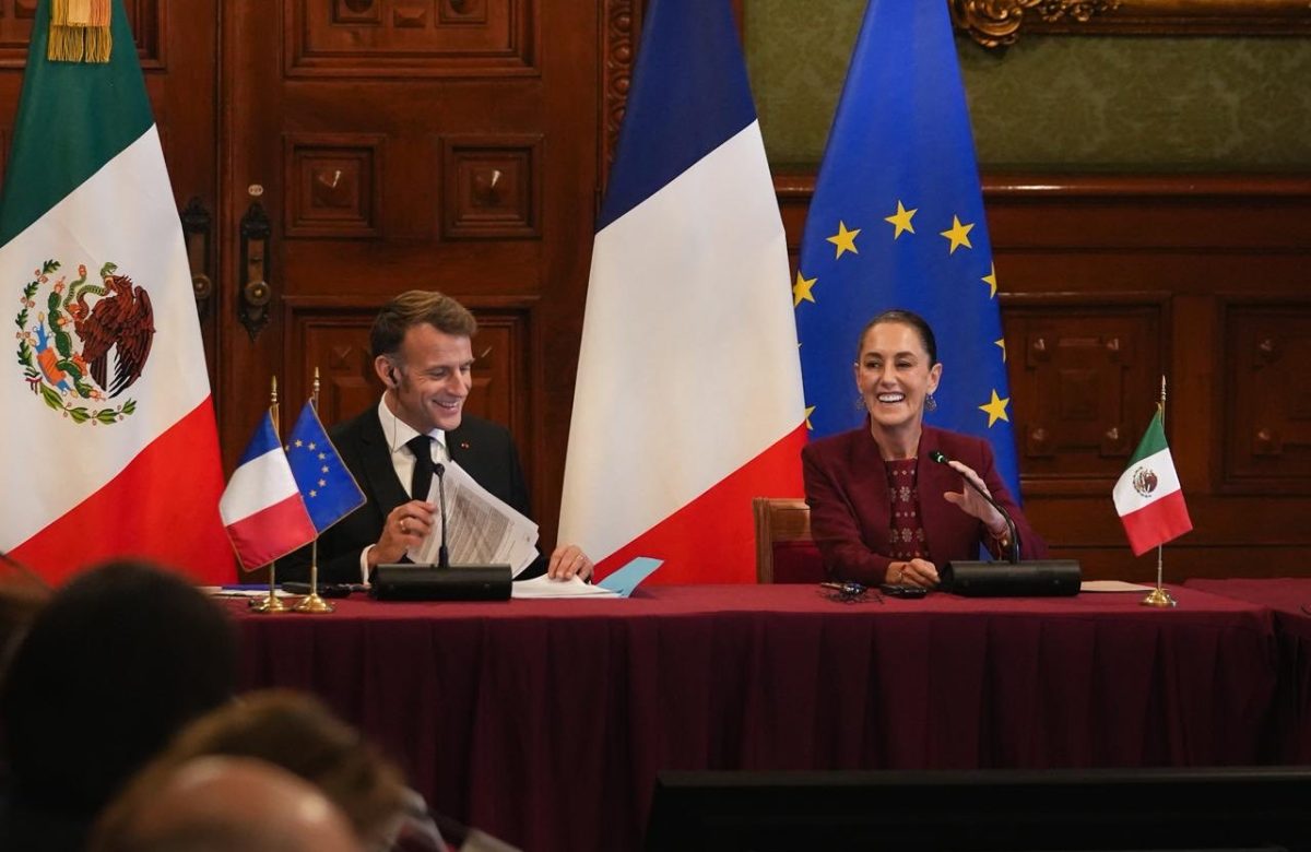 Anuncia Macron que códice Azcatitlán se expondrá en México