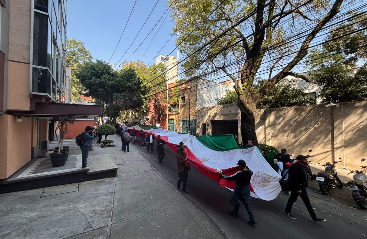 Magistrados cesados salen a las calles