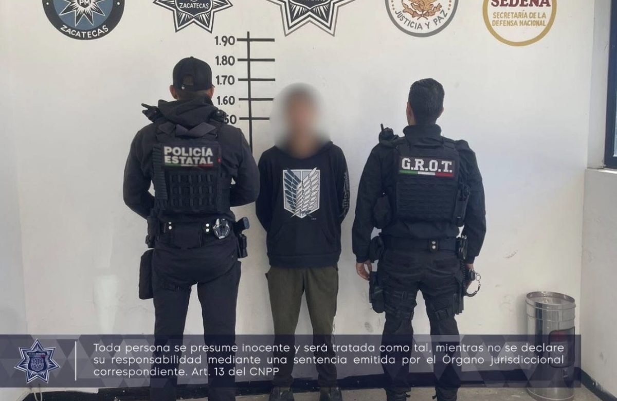 Irrumpe en instalaciones de Seguridad y termina detenido con presunta droga