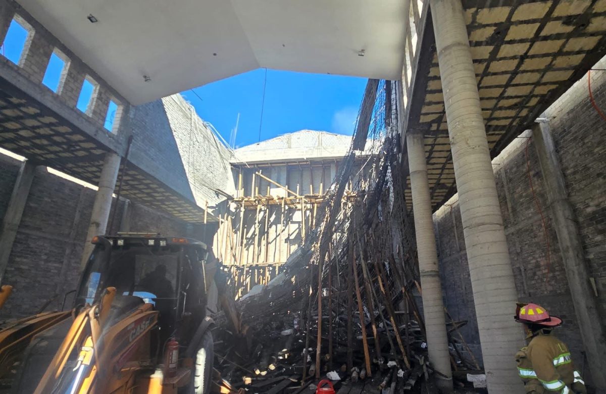 COLAPSA ESTRUCTURA EN OBRA DE LA PARROQUIA JUAN PABLO II; HAY OCHO LESIONADOS