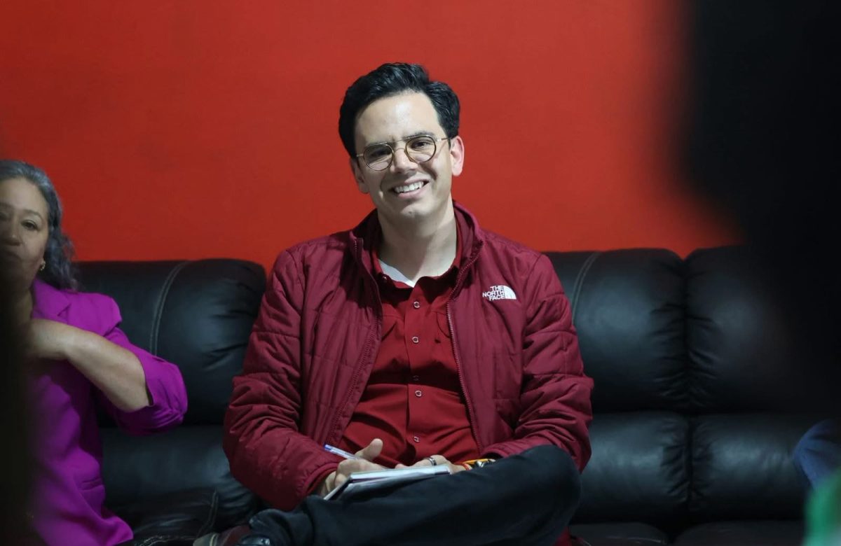 Rodrigo Reyes refuerza trabajo territorial en colonias de la capital