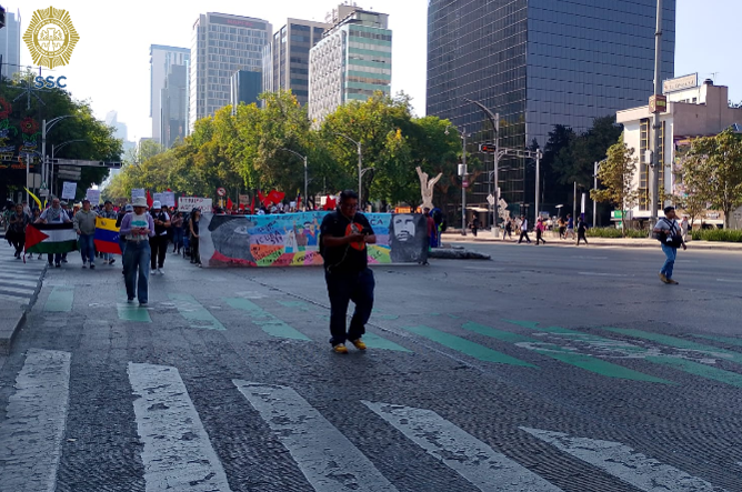 Marchan en CDMX; piden liberación de Maduro