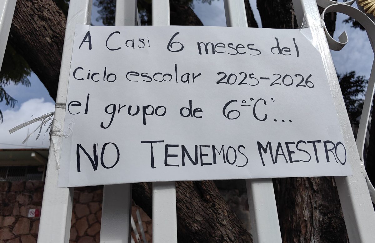 Seis meses sin clases: padres bloquean primaria González Ortega