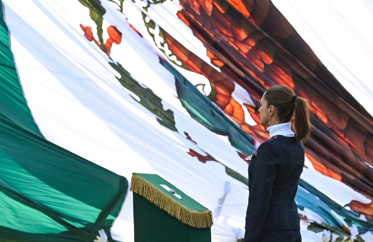 Encabeza Sheinbaum conmemoración del Día de la Bandera