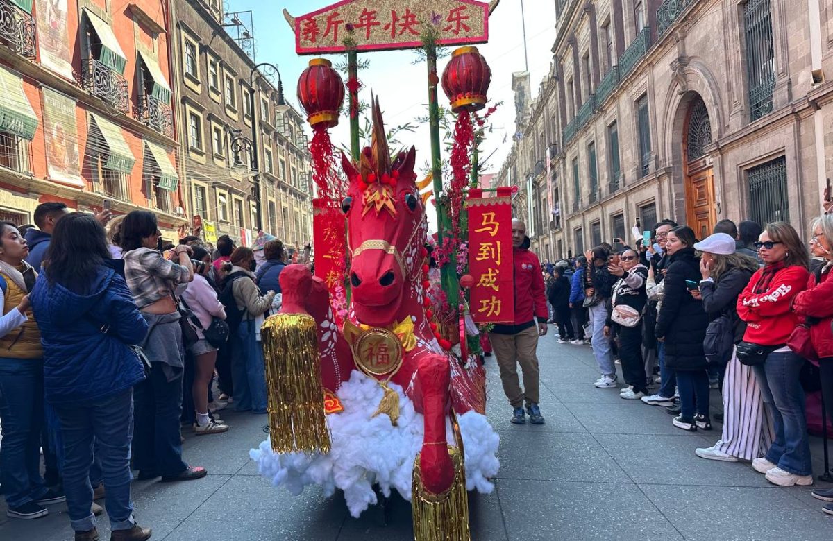 Dragones dan la bienvenida al Año Nuevo chino en CDMX