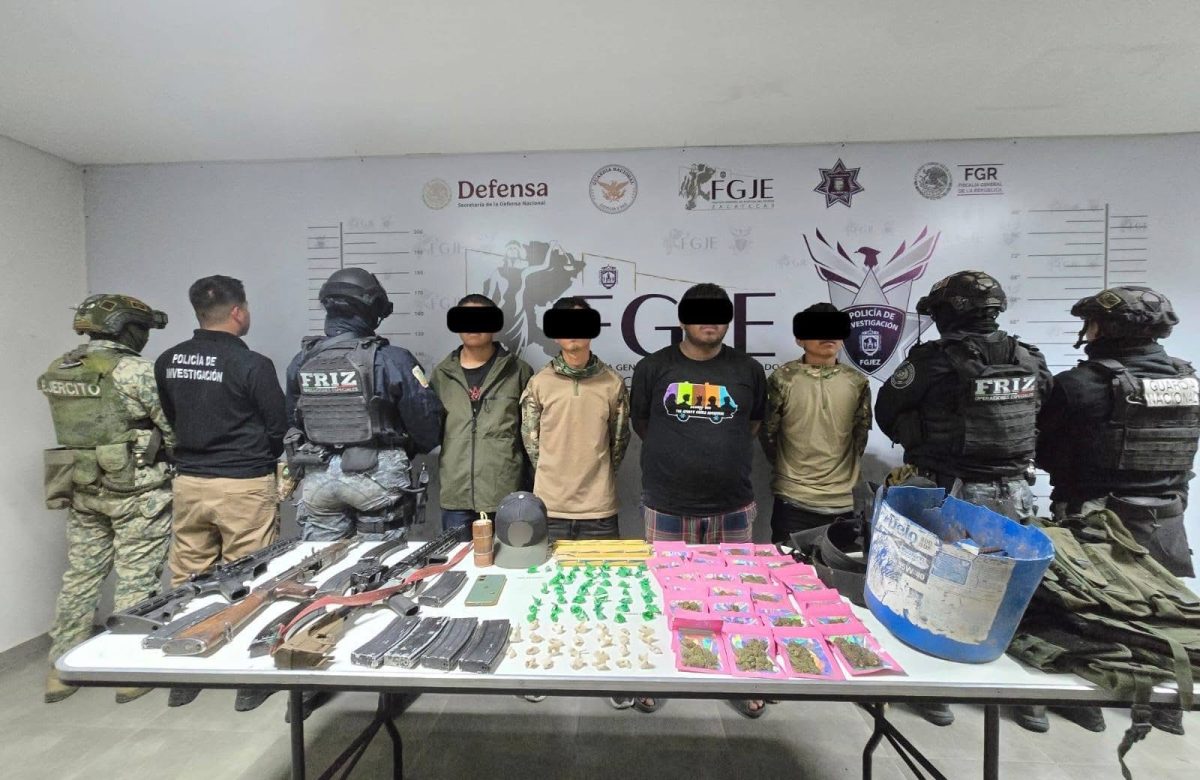 Cae célula delictiva tras ataque a la FRIZ en Tepechitlán; aseguran armas, explosivos y droga
