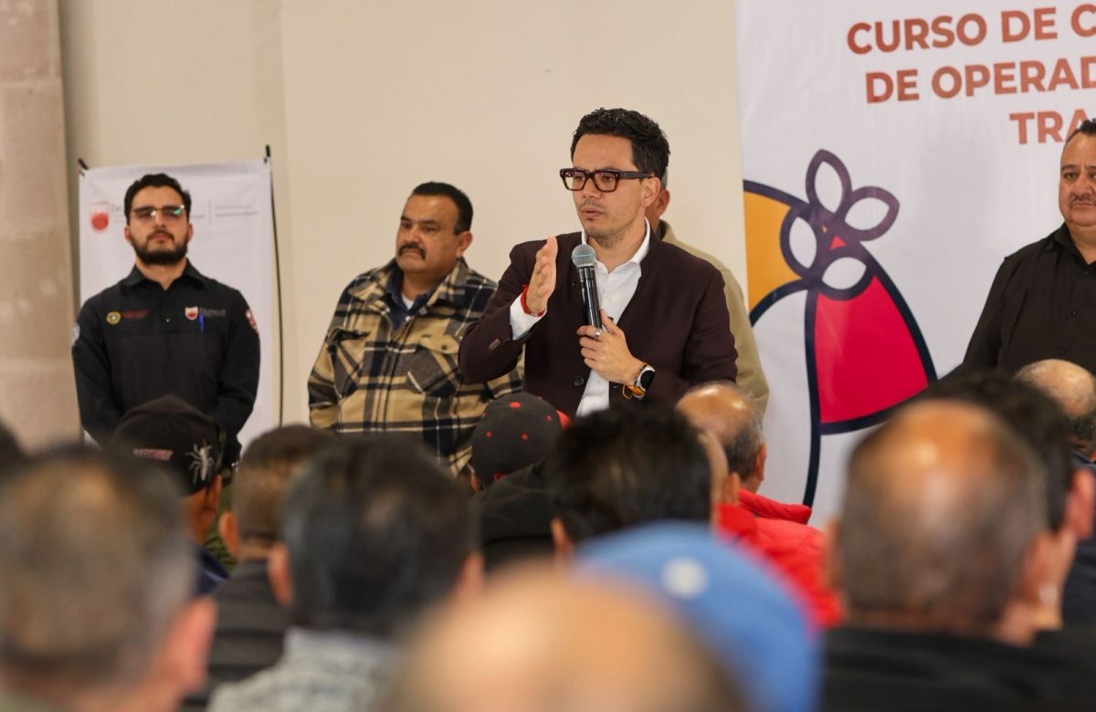 Rodrigo Reyes anuncia certificación para transportistas en todo Zacatecas