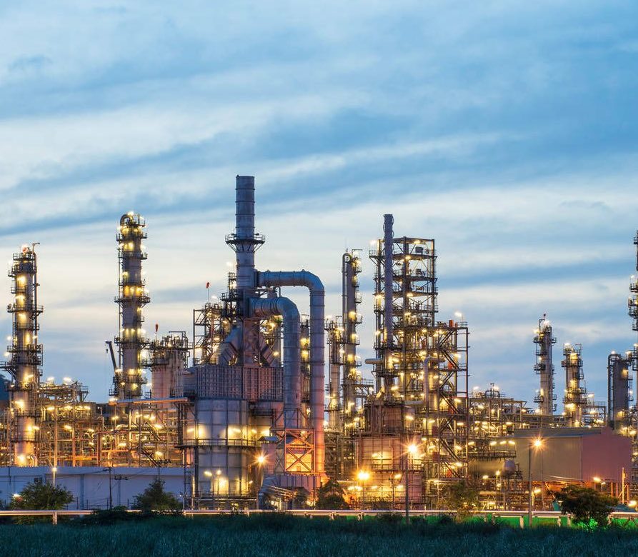 Tensión en Medio Oriente genera volatilidad y presiona el precio del petróleo
