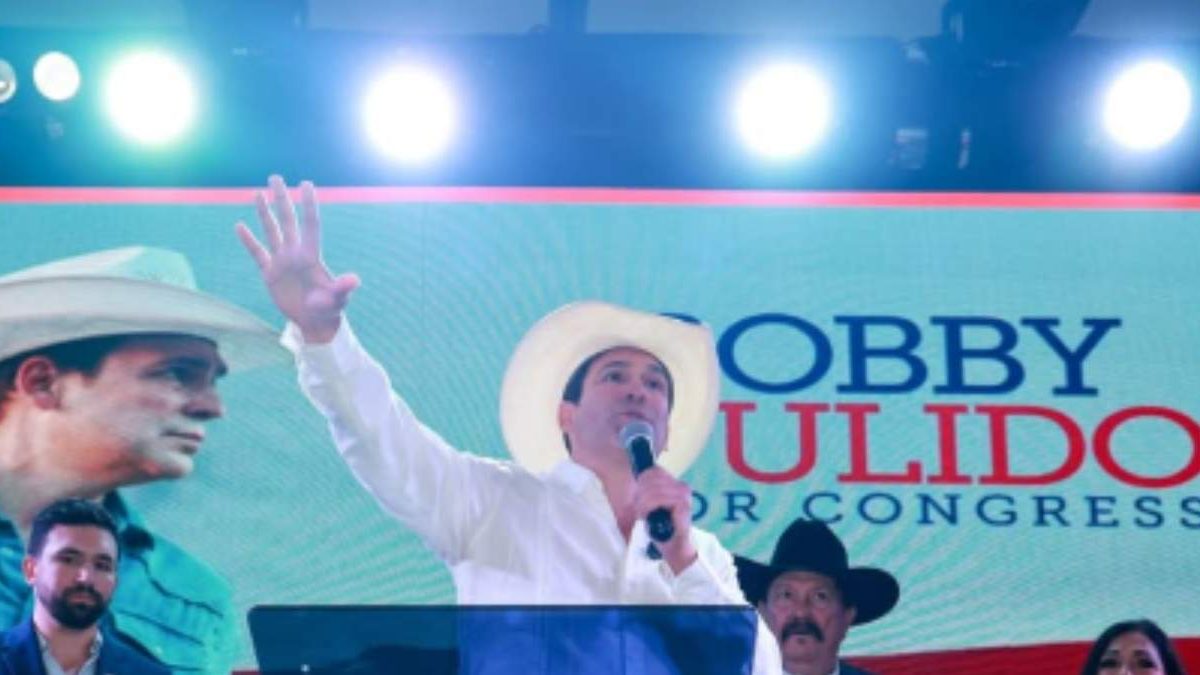 Bobby Pulido, de los escenarios al Capitolio