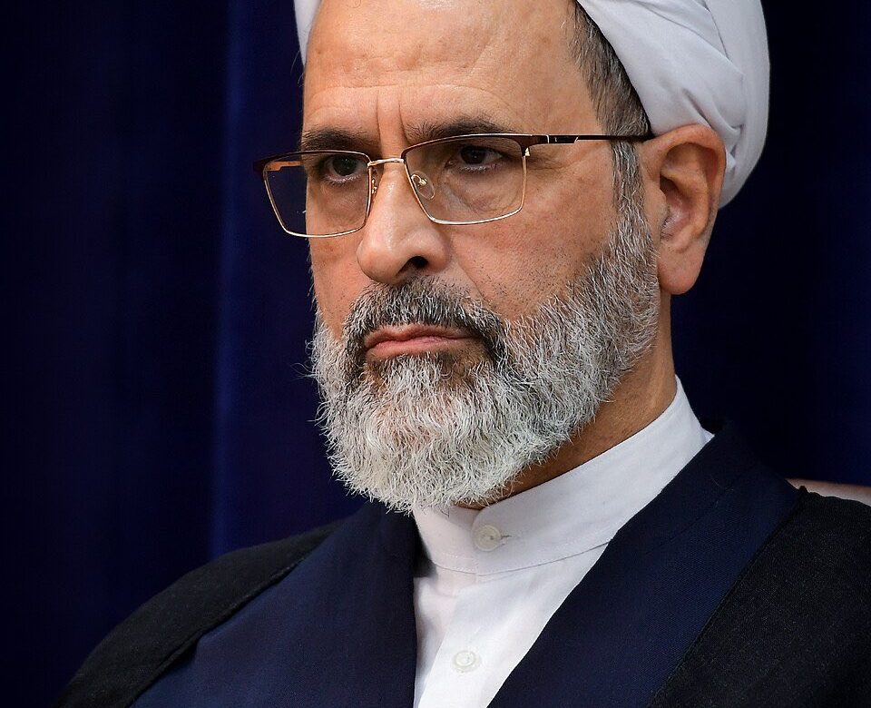 Nombran a Alireza Arafi Líder Supremo interino de Irán