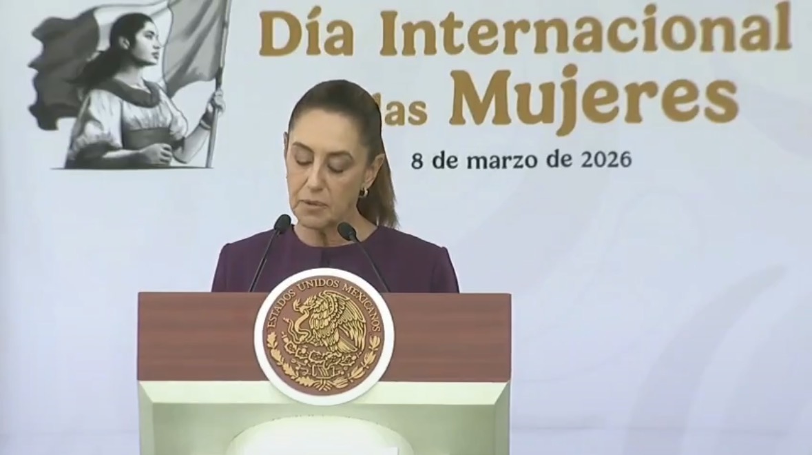 Reconoce Sheinbaum a mujeres; las llama a no tener límites