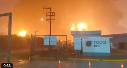 Pemex sofoca incendio en Refinería Olmeca en Tabasco