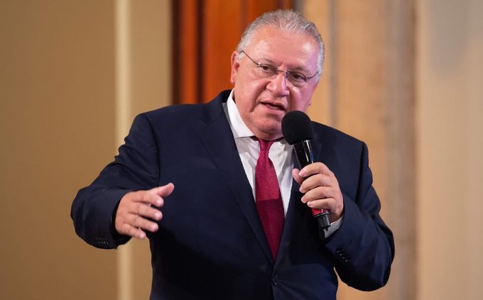 Marín Mollinedo deja la dirección de la Agencia Nacional de Aduanas