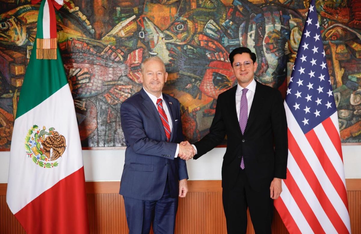 Se reúne nuevo canciller con embajador de EU