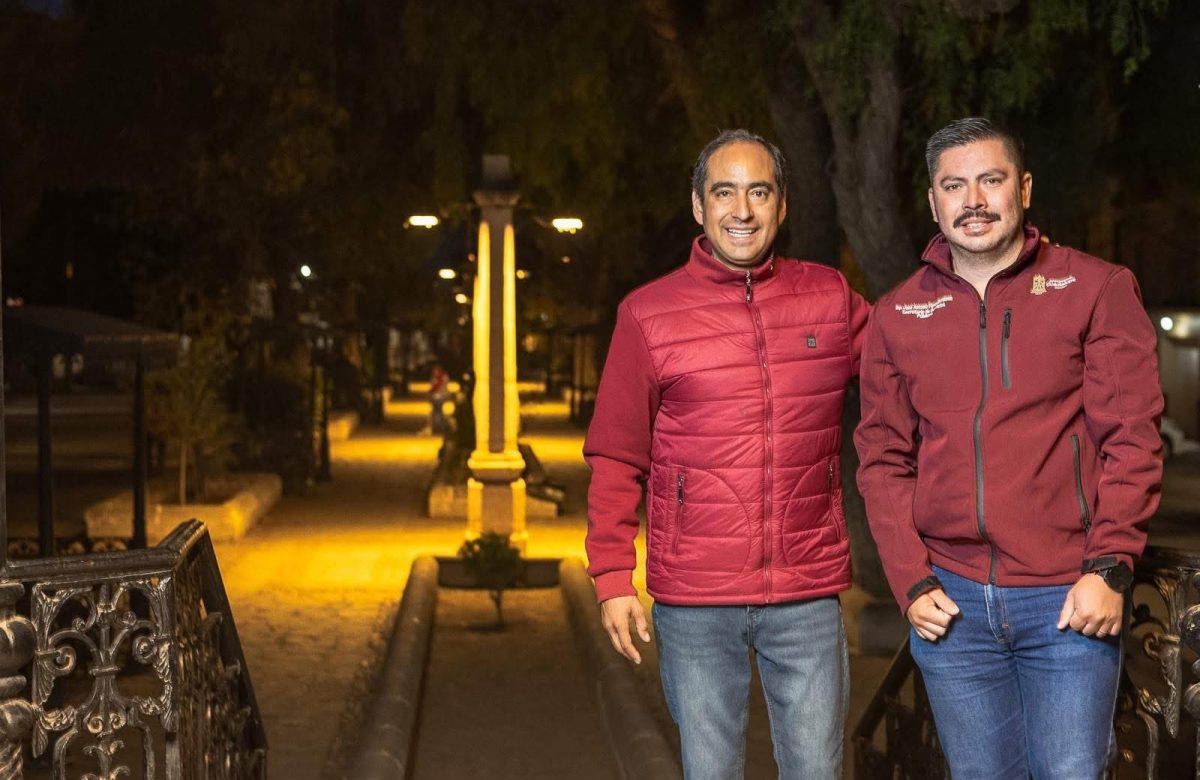 Pepe Saldívar supervisa nueva iluminación en la Alameda y embellece el corazón de Guadalupe